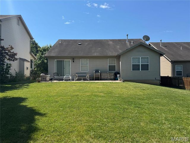 807 Sunflower Manor, O'fallon, MO 63368