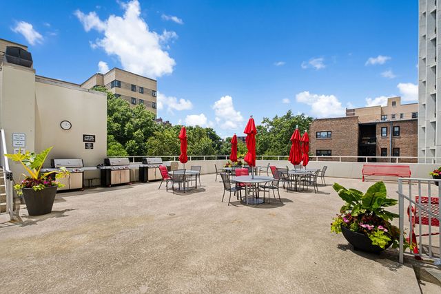 5100 N Marine Drive 24M, Chicago, IL 60640