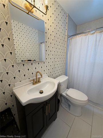 3011 N Alexander Avenue, Royal Oak, MI 48073