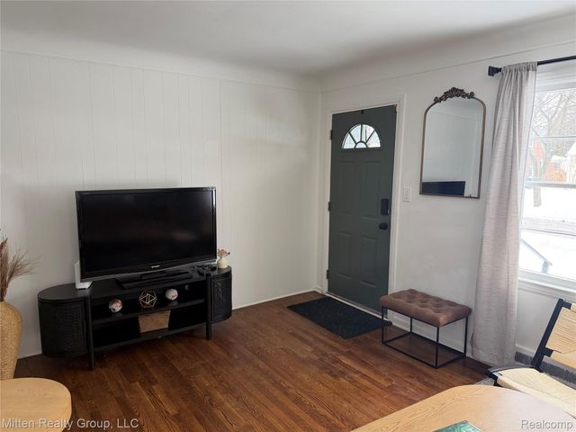 3011 N Alexander Avenue, Royal Oak, MI 48073