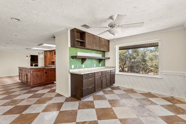 2040 Island View, Canyon Lake, TX 78133