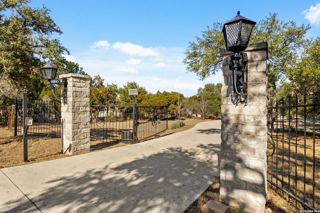 2040 Island View, Canyon Lake, TX 78133