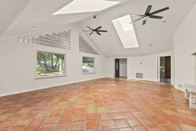 2040 Island View, Canyon Lake, TX 78133