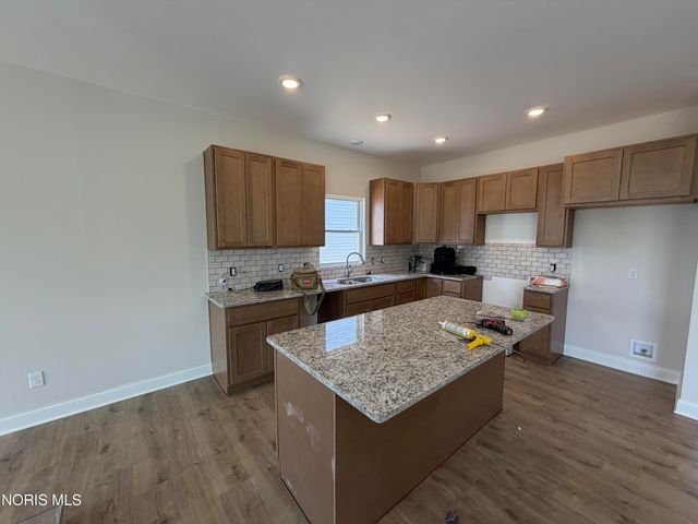 5040 Easton Drive, Oregon, OH 43616