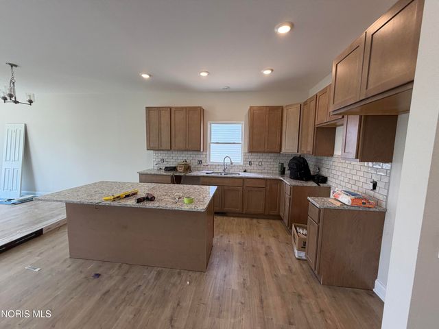5040 Easton Drive, Oregon, OH 43616
