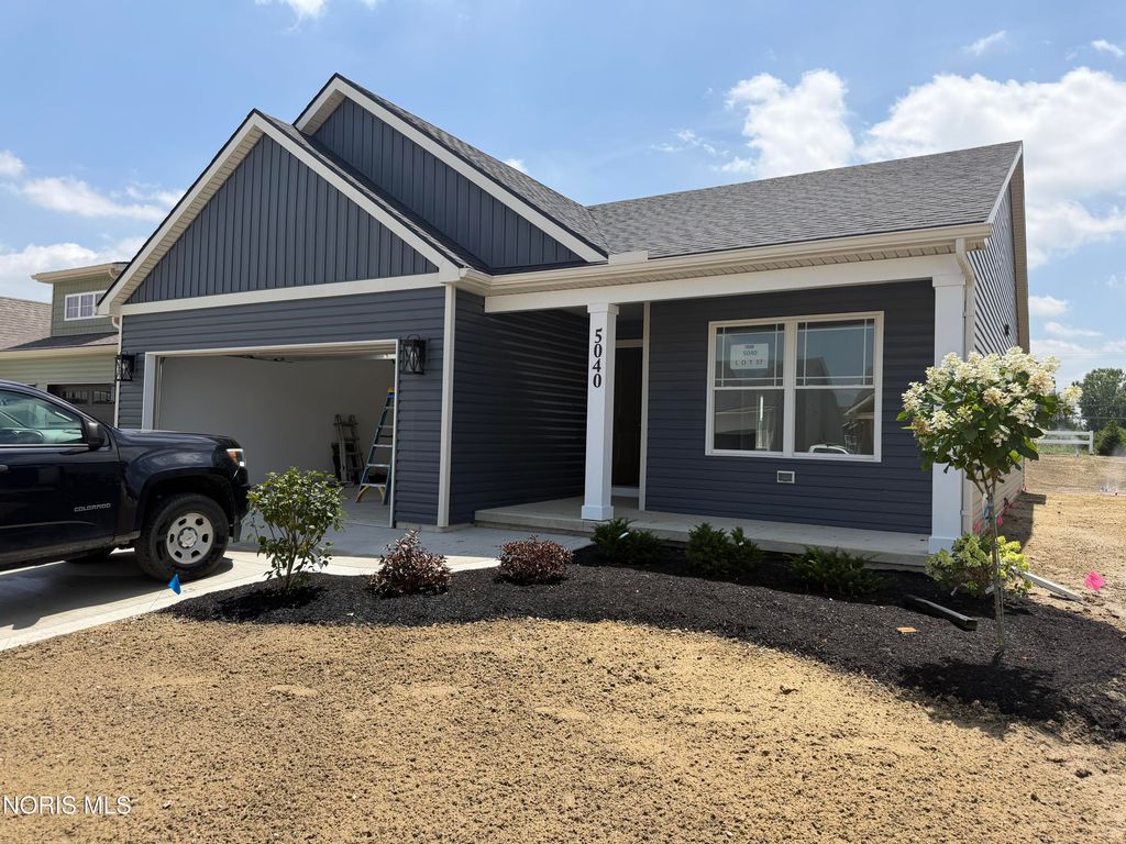 5040 Easton Drive, Oregon, OH 43616