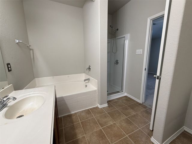 9884 Autumn Sage Drive, Fort Worth, TX 76108