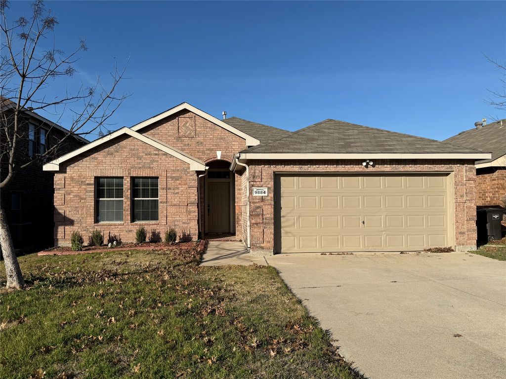 9884 Autumn Sage Drive, Fort Worth, TX 76108