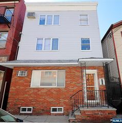 108 Elm, Newark, NJ 07105