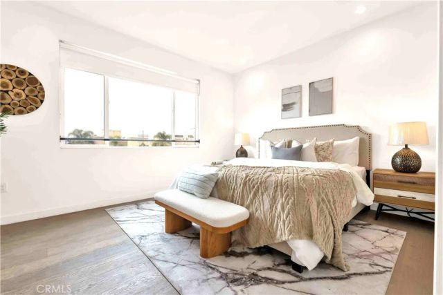 113 N Manhattan Place, Los Angeles, CA 90004