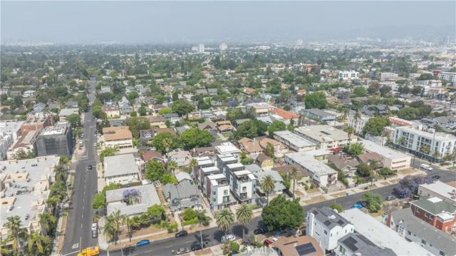 113 N Manhattan Place, Los Angeles, CA 90004