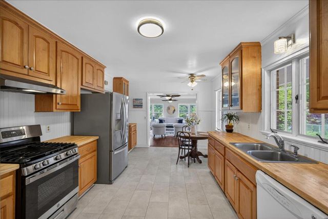 213 N Lemacks Street, Walterboro, SC 29488