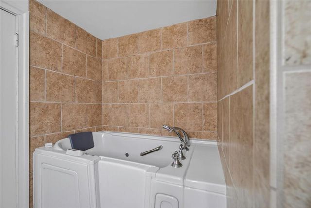 213 N Lemacks Street, Walterboro, SC 29488