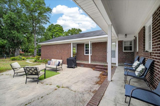 213 N Lemacks Street, Walterboro, SC 29488