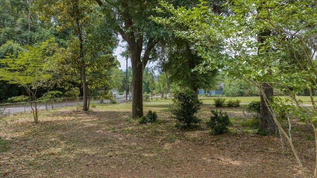 213 N Lemacks Street, Walterboro, SC 29488