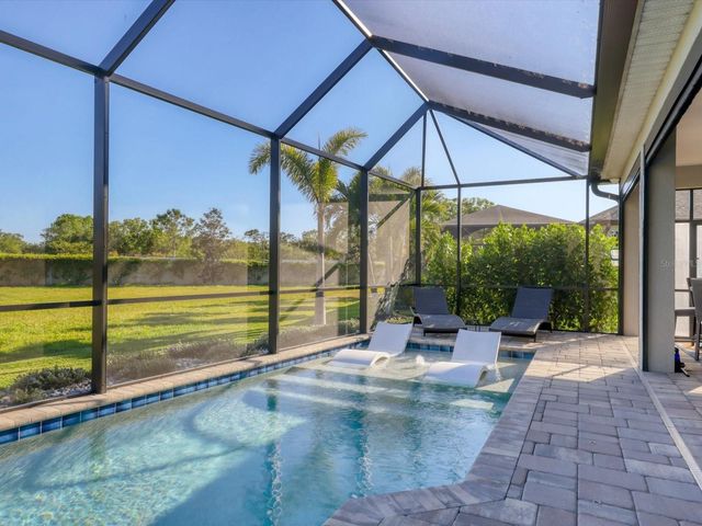 1041 BUTTERCUP GLEN, Bradenton, FL 34212