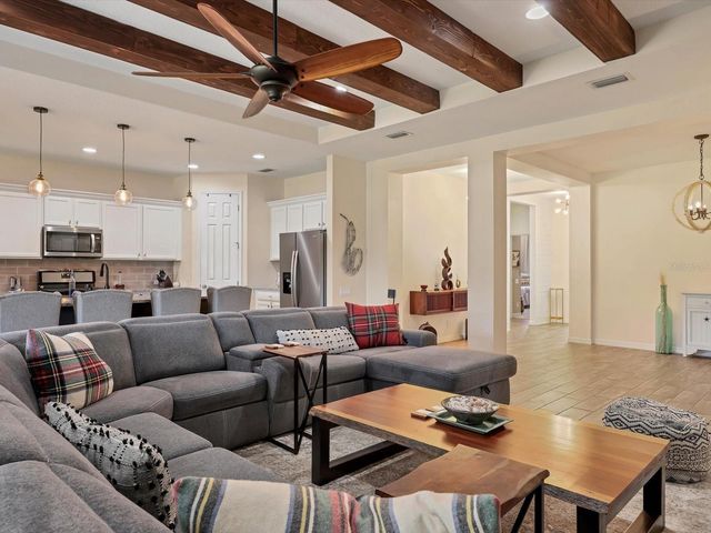 1041 BUTTERCUP GLEN, Bradenton, FL 34212