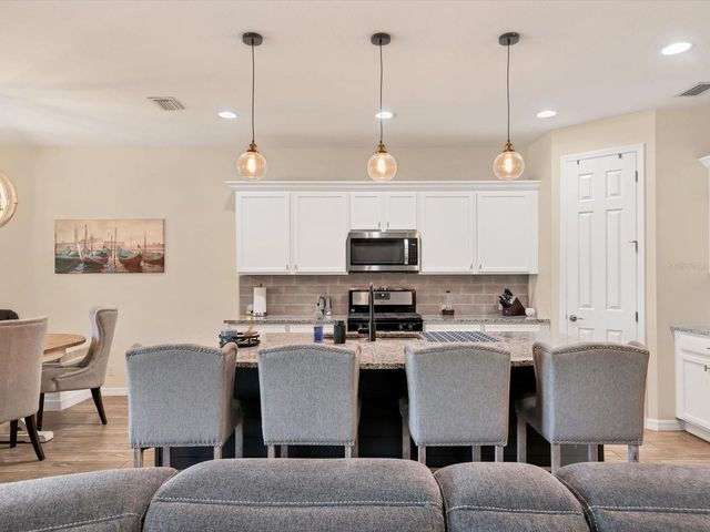 1041 BUTTERCUP GLEN, Bradenton, FL 34212