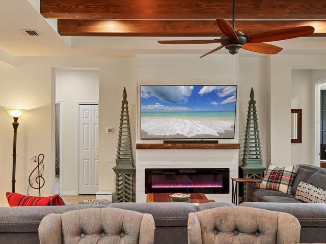 1041 BUTTERCUP GLEN, Bradenton, FL 34212