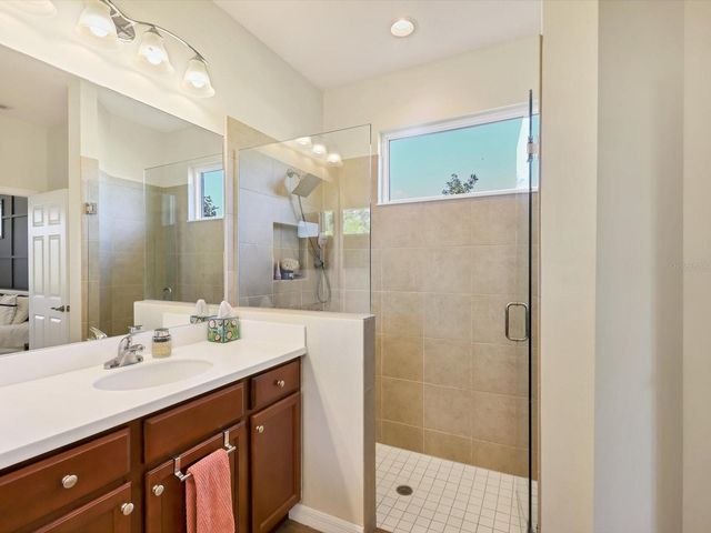 1041 BUTTERCUP GLEN, Bradenton, FL 34212