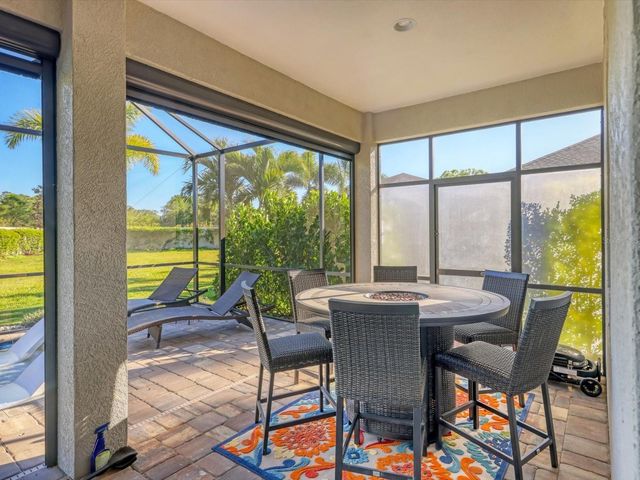 1041 BUTTERCUP GLEN, Bradenton, FL 34212