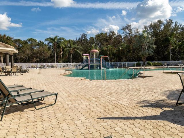 1041 BUTTERCUP GLEN, Bradenton, FL 34212
