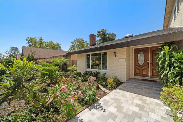 210 W Alton Avenue, Santa Ana, CA 92707