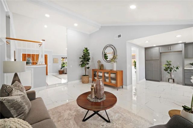210 W Alton Avenue, Santa Ana, CA 92707