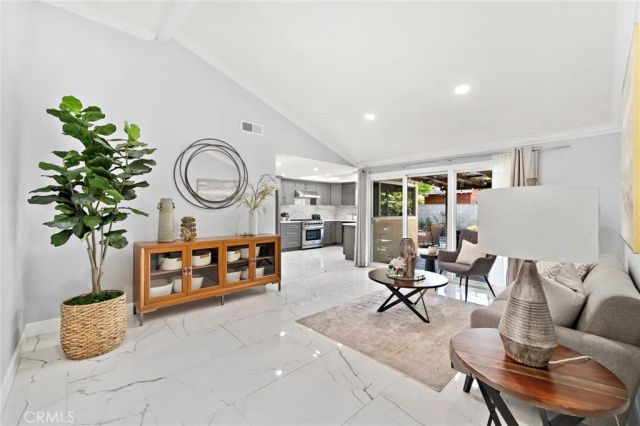 210 W Alton Avenue, Santa Ana, CA 92707