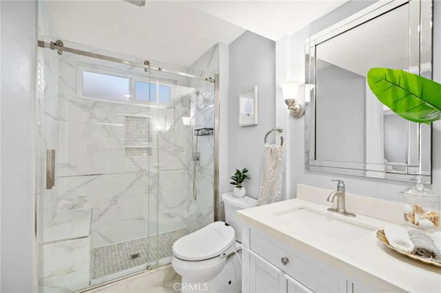 210 W Alton Avenue, Santa Ana, CA 92707