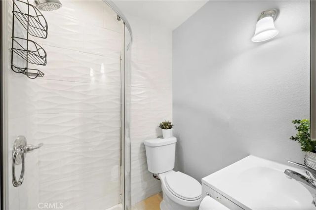 210 W Alton Avenue, Santa Ana, CA 92707