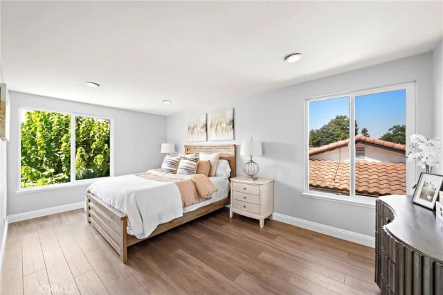 210 W Alton Avenue, Santa Ana, CA 92707