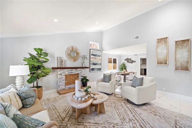 210 W Alton Avenue, Santa Ana, CA 92707