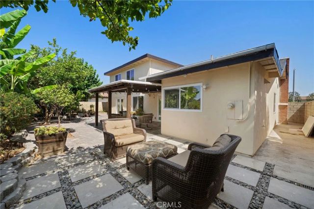 210 W Alton Avenue, Santa Ana, CA 92707