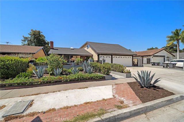 210 W Alton Avenue, Santa Ana, CA 92707