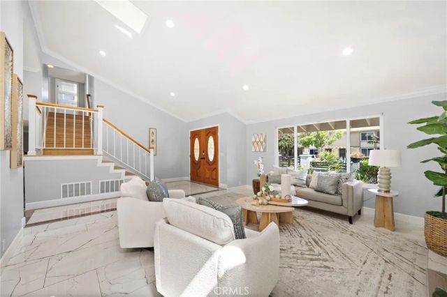 210 W Alton Avenue, Santa Ana, CA 92707