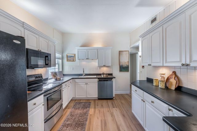 3955 PEACH Drive, Jacksonville, FL 32246