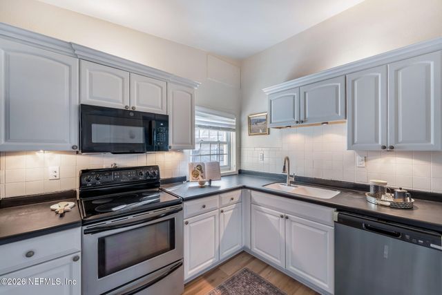 3955 PEACH Drive, Jacksonville, FL 32246