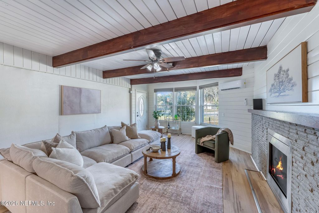 3955 PEACH Drive, Jacksonville, FL 32246