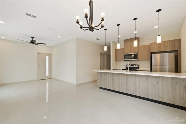 1804 W Violet Drive 3, Pharr, TX 78577