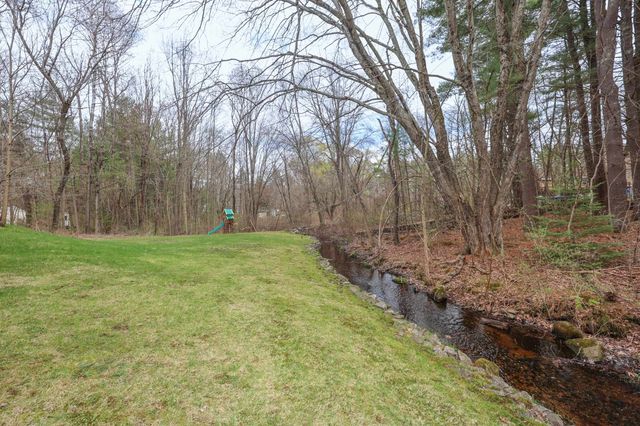 50 Edinburgh Drive, Bedford, NH 03110