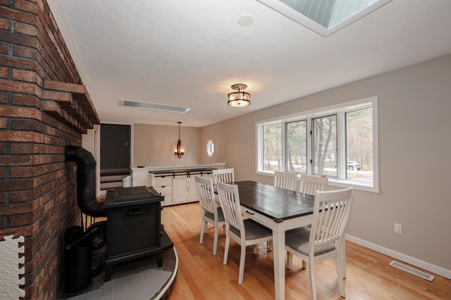 50 Edinburgh Drive, Bedford, NH 03110