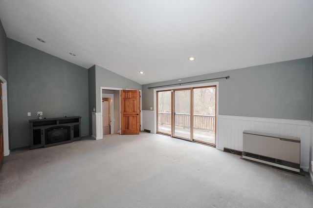 50 Edinburgh Drive, Bedford, NH 03110