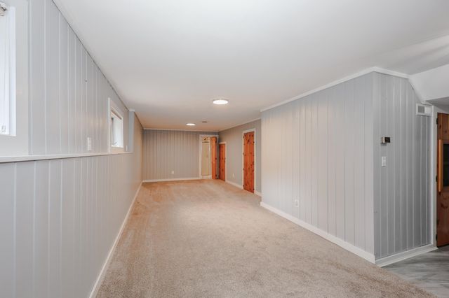 50 Edinburgh Drive, Bedford, NH 03110