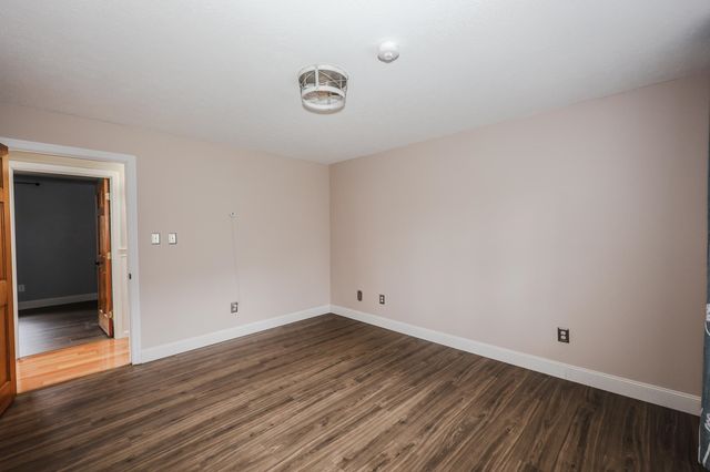 50 Edinburgh Drive, Bedford, NH 03110