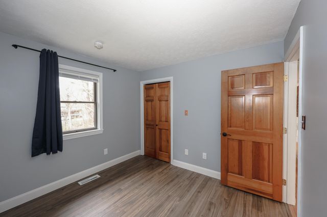 50 Edinburgh Drive, Bedford, NH 03110