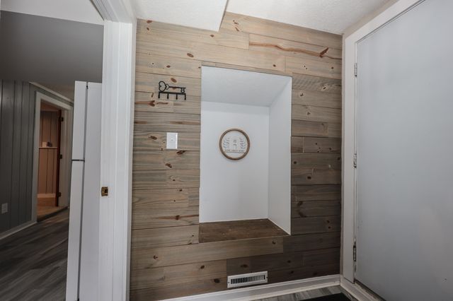 50 Edinburgh Drive, Bedford, NH 03110