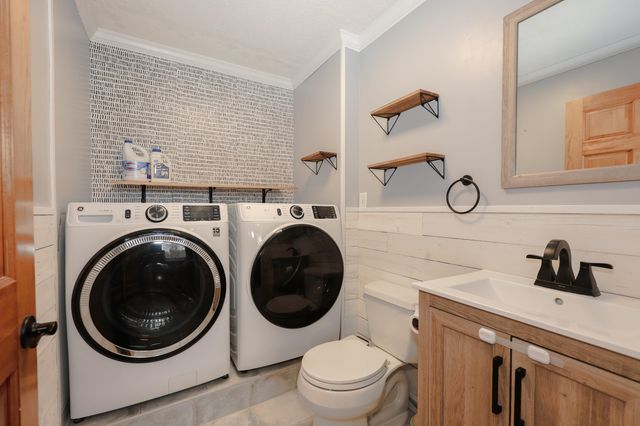 50 Edinburgh Drive, Bedford, NH 03110