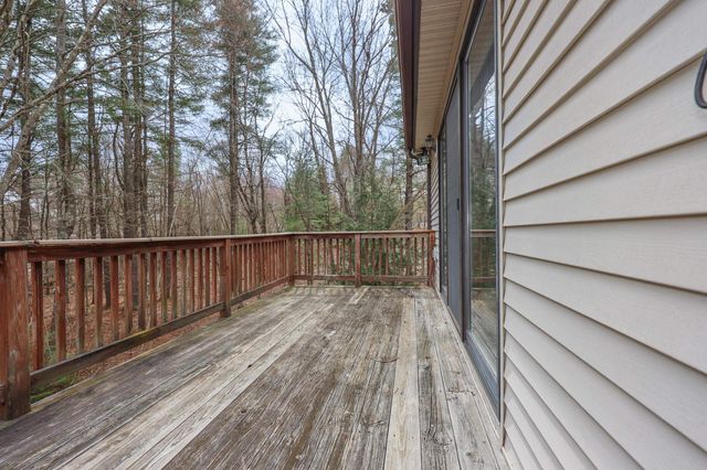 50 Edinburgh Drive, Bedford, NH 03110