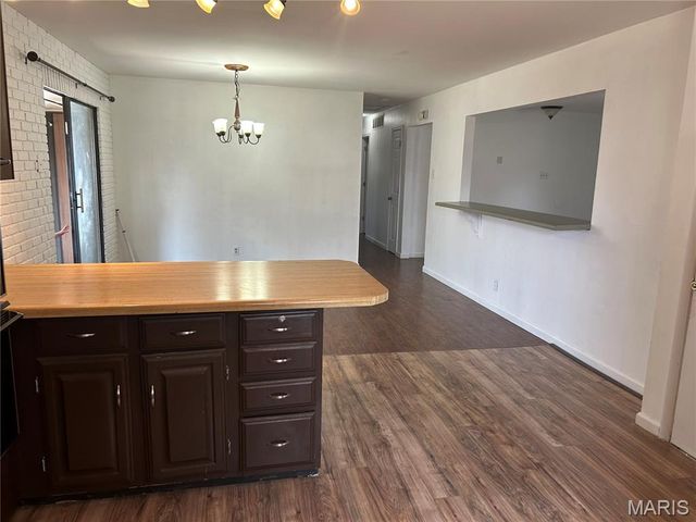 2231 Rosegarden Drive, St Louis, MO 63125